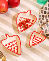 Alamkari India Ceramic Strawberry Fields Platter Set